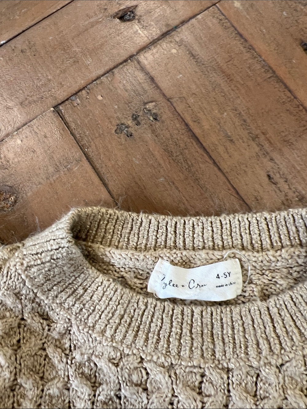 Rylee + cru Textured Knit ruffled shoulder crewneck sweater beige 4-5 years - Picture 4 of 6